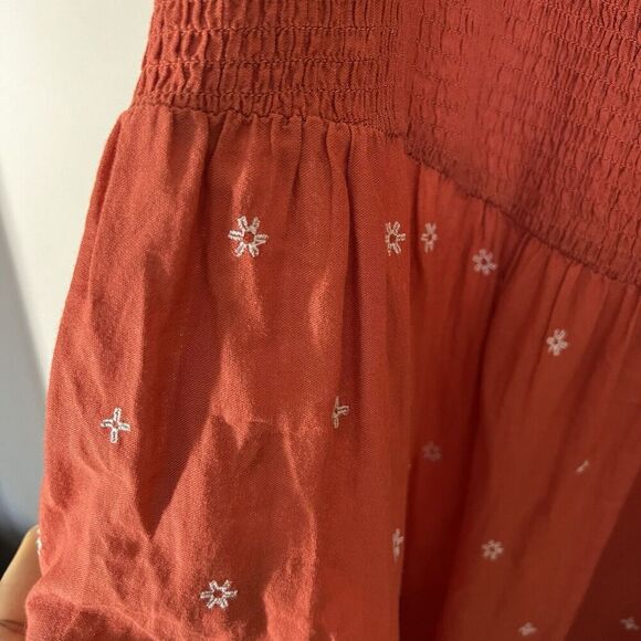 Old Navy Maxi Dress XXL Smocked Daisy Embroidered Long Tiered Cottagecore Boho - Picture 3 of 7